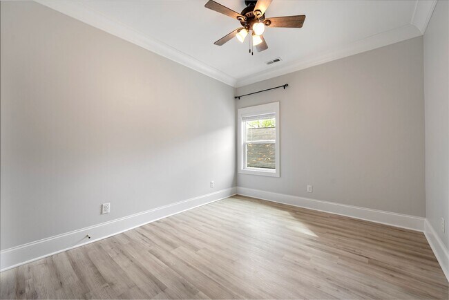 Building Photo - Beautifully Updated 3 Bedroom, 2 Bathroom Home in Prime Durham Location – Move-In Ready!