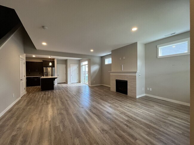Building Photo - Spacious Modern Home with Open-Concept Living, Elegant Interior Features & Attached Garage