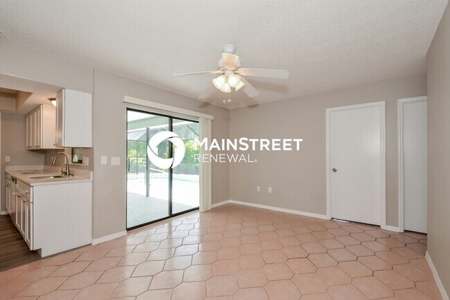 Building Photo - 3 Bedroom Pet-Friendly Home in SARASOTA, FL with Main Street Renewal