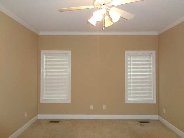 Building Photo - 417 Bethany Cir