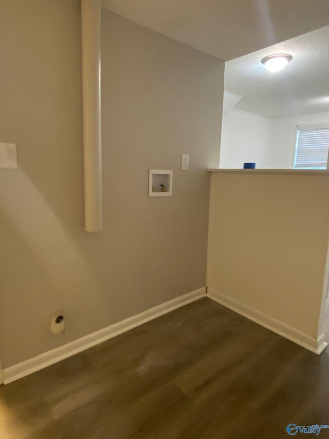 Building Photo - 4411 McClain Ln NW