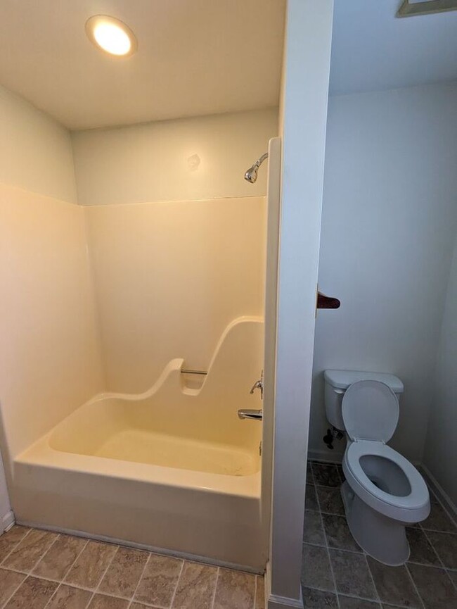 Building Photo - 2BD/1.5BA Townhome At Strawberry Patch Com...