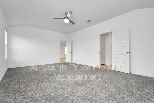 Building Photo - 29935 Gallatin River Ln