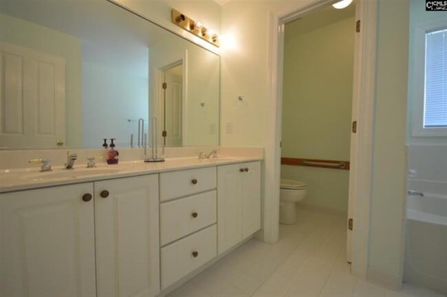 Building Photo - 318 Wiltshire Way