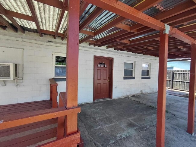 Building Photo - 1527 Leeway Ave
