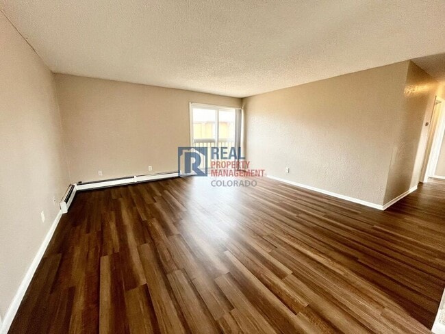 Building Photo - 4340 Loomis Ave