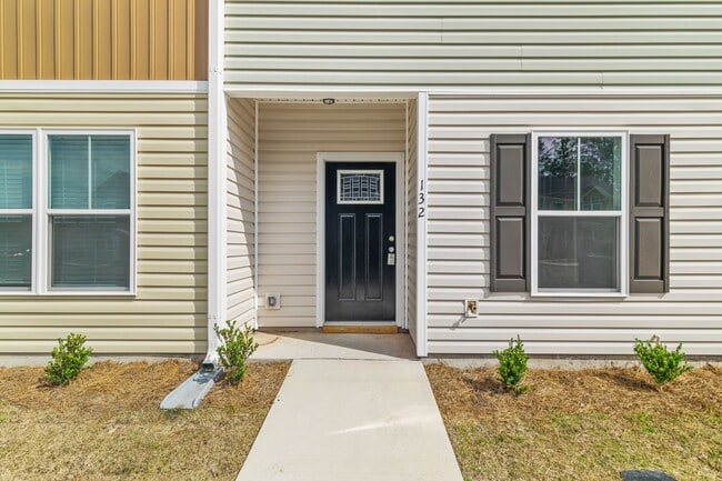 Building Photo - 132 Buckhorn Ave