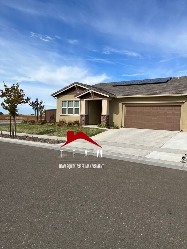 Building Photo - Great single story home with solar