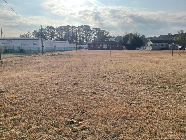 Building Photo - 1725 Cumberland Dr