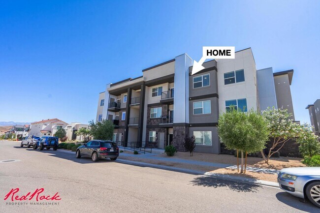 Primary Photo - Pet Friendly 2 Bedroom Condo in Desert Color!
