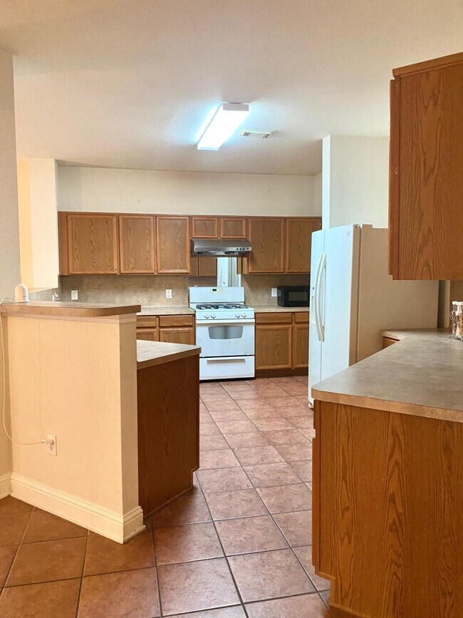 Building Photo - 518 Remington Chase Ct