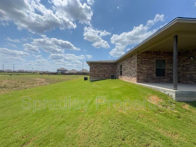 Building Photo - 1007A Laurel Dr