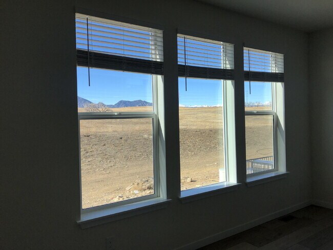 Building Photo - 145 Mohawk Cir