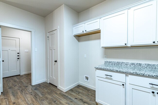 Building Photo - 12003 Englewood Ave