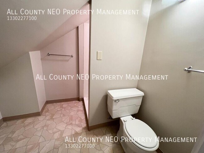 Building Photo - 1442 Cordova Ave