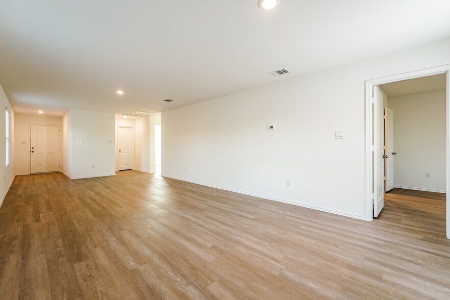 Building Photo - 7382 Cultivator Way