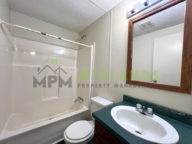 Building Photo - 575 Forts Pond Rd