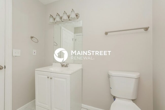 Building Photo - 3 Bedroom Pet-Friendly Home in MADISON, TN with Main Street Renewal
