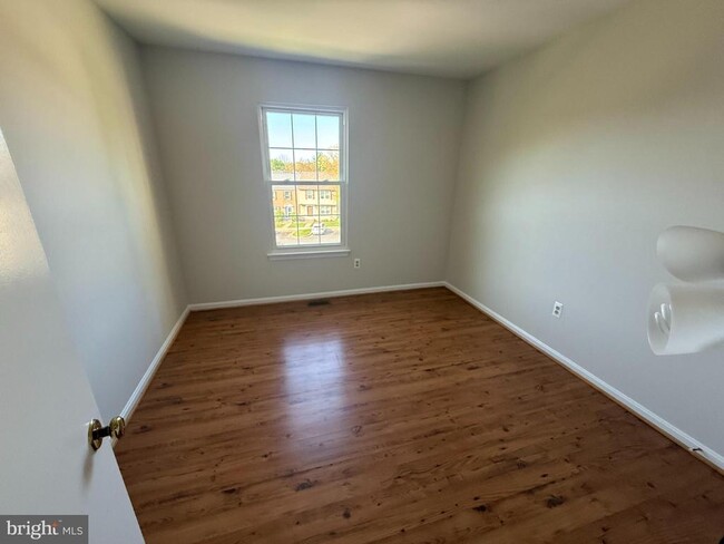 Building Photo - 8724 Ruppert Ct