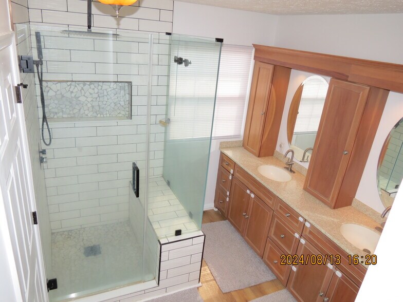 Building Photo - 5011 Jurel Ct