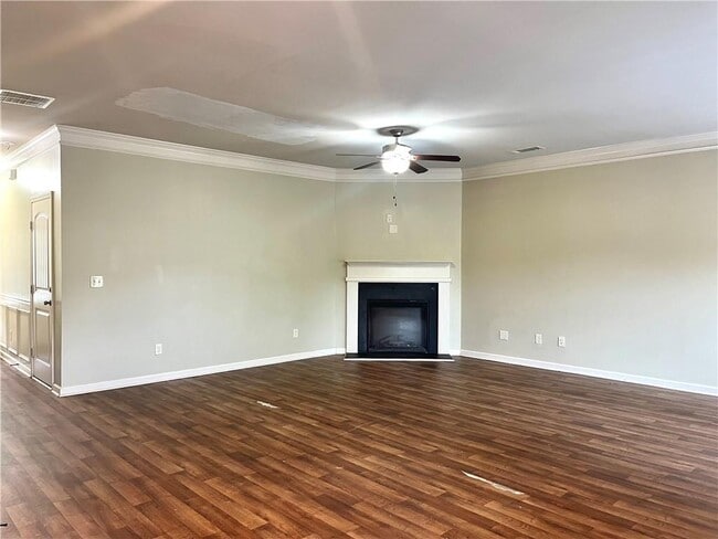 Building Photo - 348 Turtle Creek Dr