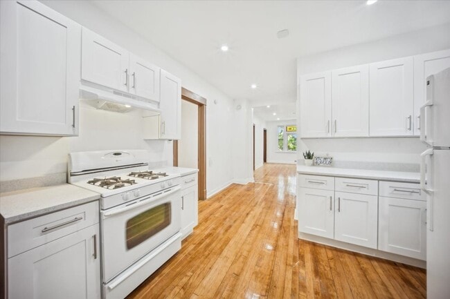 Building Photo - 5049 W 29th Pl