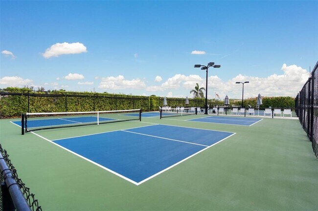 Building Photo - 20162 Corkscrew Shores Blvd