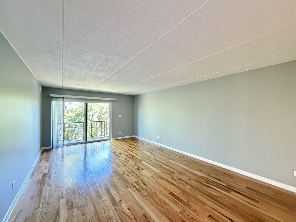 Building Photo - 525 N Quentin Rd