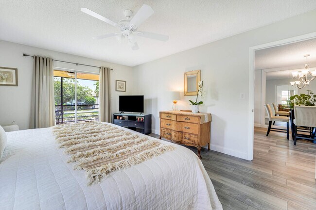 Building Photo - 5890 Sugar Palm Ct