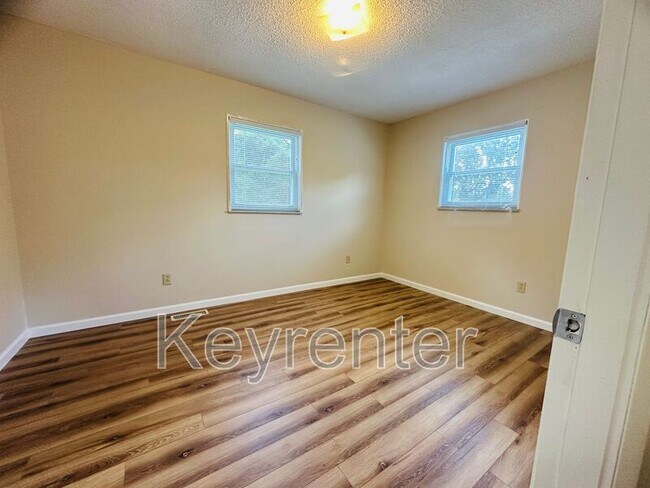 Building Photo - 12516 Yarnell Rd