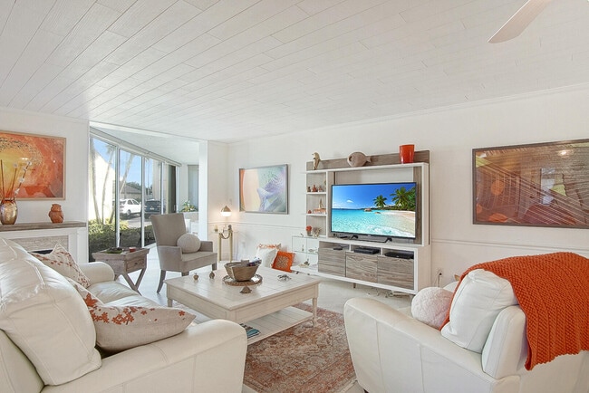 Building Photo - 2400 S Ocean Dr