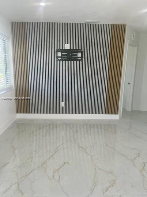 Building Photo - 12020 W Golf Dr