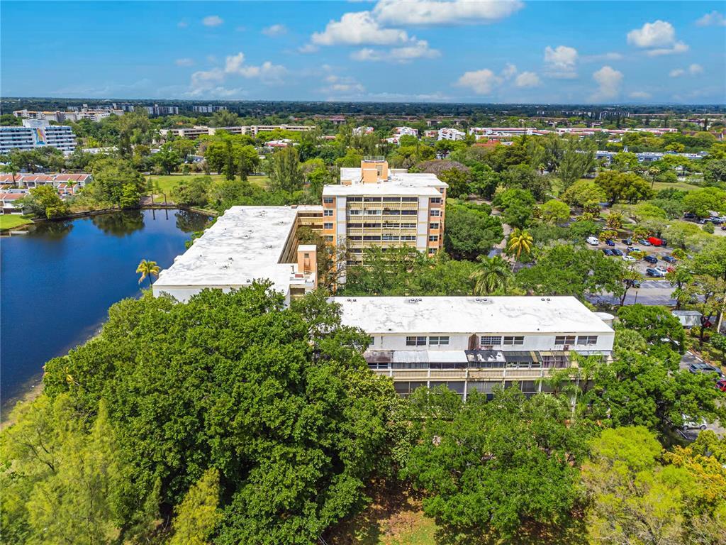 Building Photo - 3301 Spanish Moss Ter