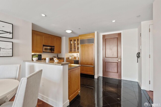 Building Photo - 765 Market St