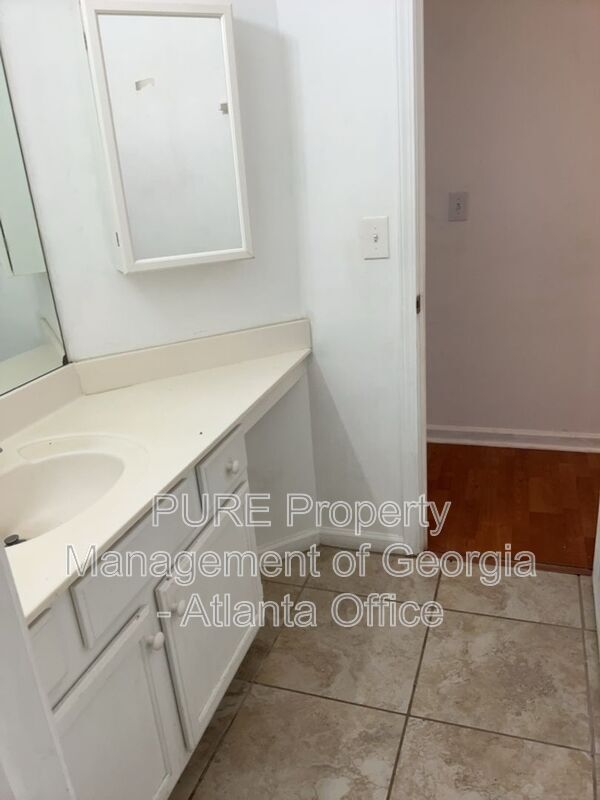 Building Photo - 909 Michael Lee Way