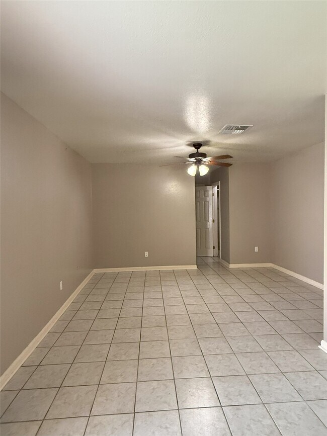 Building Photo - 21430 Park Green Dr
