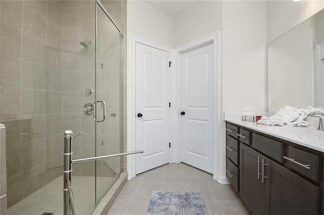 Building Photo - 2048 Holtz Ln