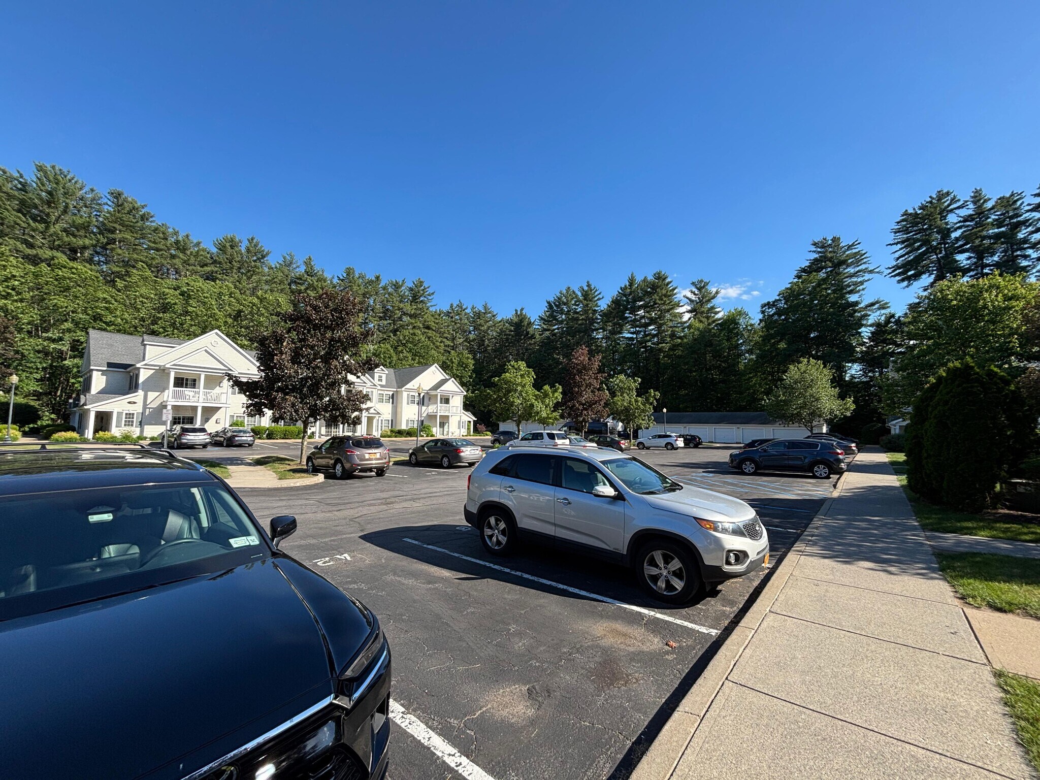 Building Photo - 324 Ballston Ave