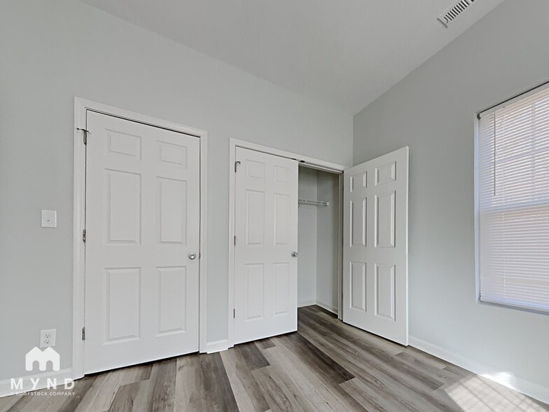 Building Photo - 4514 Wildwood Ave