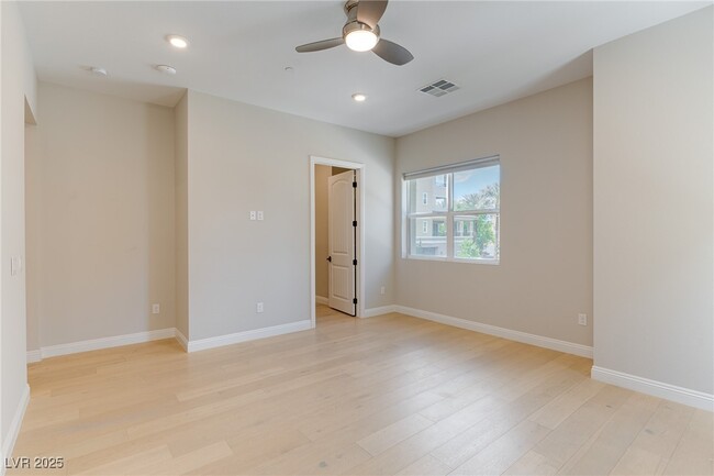 Building Photo - 9133 Las Manaitas Ave