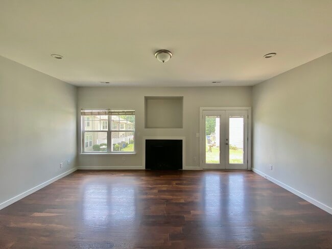 Building Photo - 1328 Stone Manor Dr