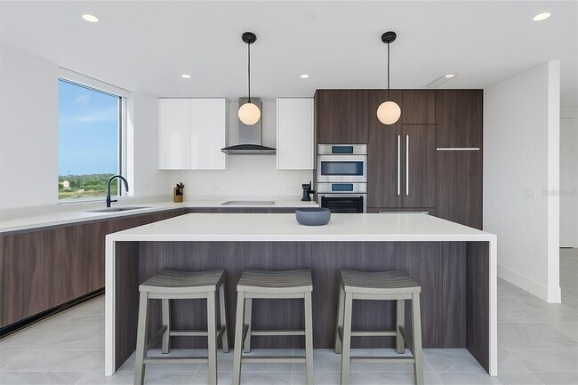 Building Photo - 777 3rd Ave N