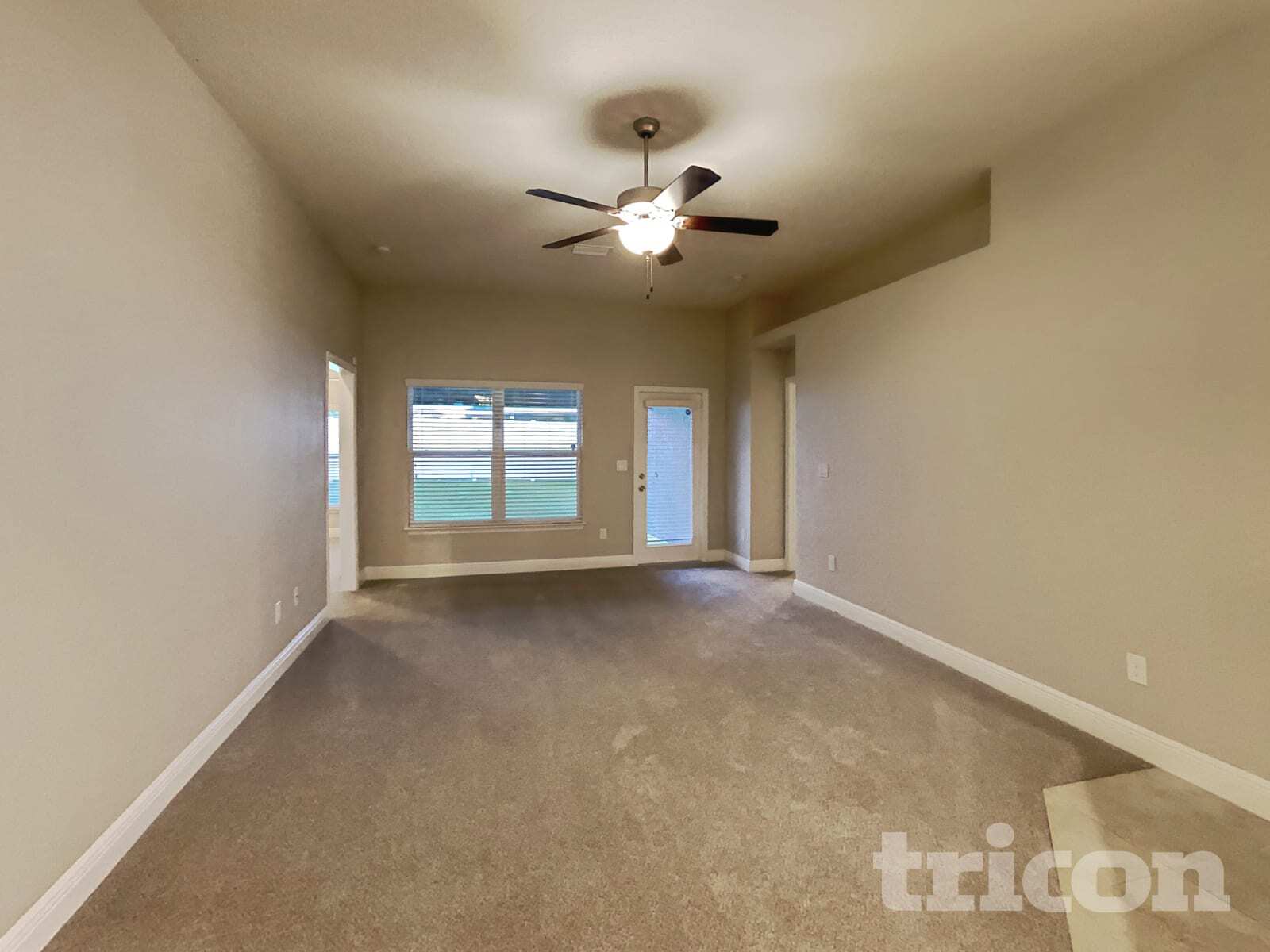 Building Photo - 14502 Dunrobin Dr