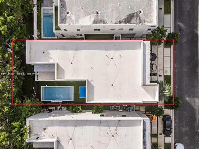 Building Photo - 10540 NW 67th Terrace
