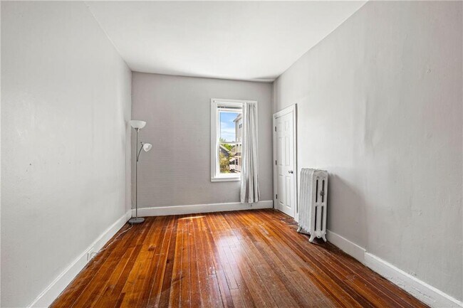 Building Photo - 207 Power St
