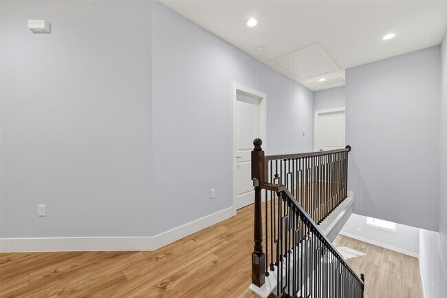 Building Photo - 10021 Alfred Ln