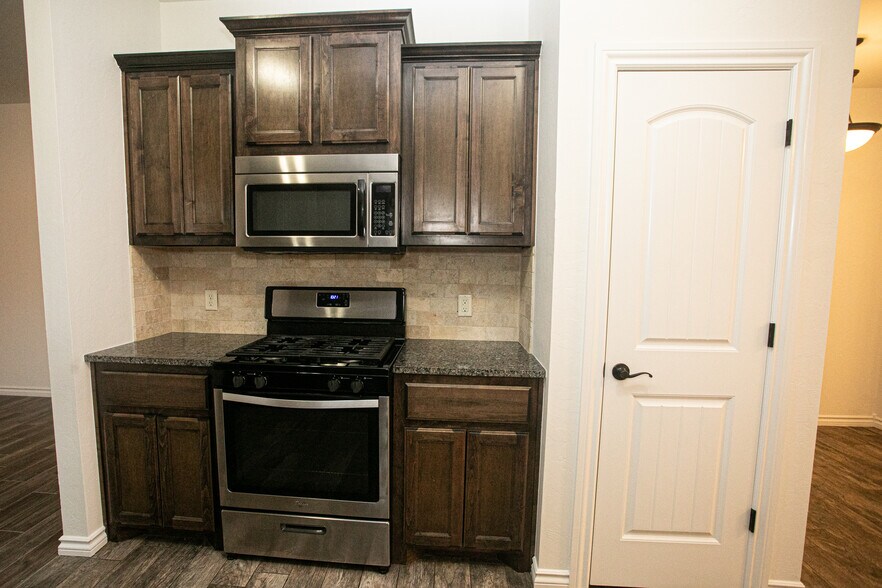 Building Photo - 324 SW 147th St