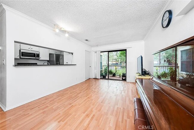 Building Photo - 10655 Lemon Ave