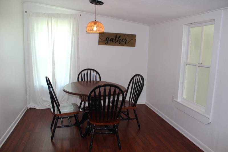 Building Photo - 117 W Poplar St