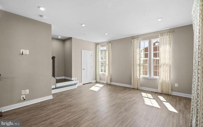 Building Photo - 100 Bethlehem Pl